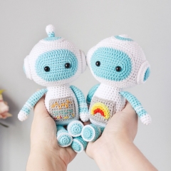 Baby Robot amigurumi by Planet Piu