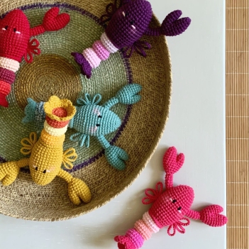 OMAR, crawfish or jumbo schrimp amigurumi pattern by valentin.c