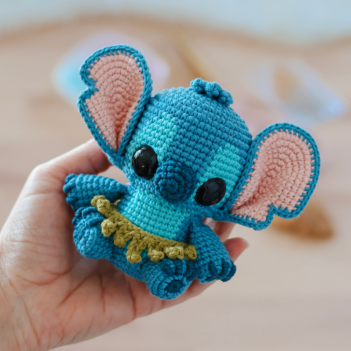 Baby Stitch amigurumi pattern by Crocheniacs