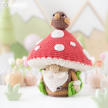 Mushroom Gnome ('Mini Kingdom') amigurumi pattern by AradiyaToys