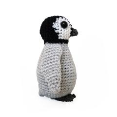 Chippy the Penguin Chick amigurumi pattern by YukiYarn Designs