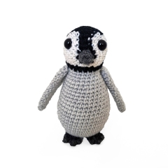 Chippy the Penguin Chick amigurumi by YukiYarn Designs