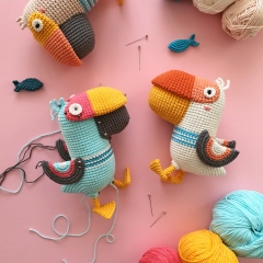 Mickey the Pelican amigurumi pattern by Natura Crochet