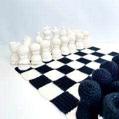 Chess Set amigurumi by Knotmonster
