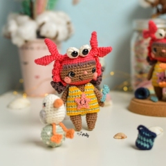 Valentina the crab girl amigurumi pattern by O Recuncho de Jei