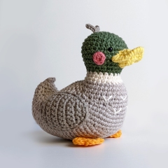Duckling amigurumi pattern by schrahki