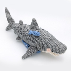Nikki the Tiger Shark amigurumi by schrahki