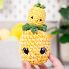 Pineapple amigurumi pattern by Planet Piu