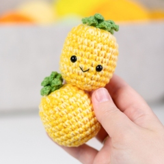 Pineapple amigurumi pattern by Planet Piu