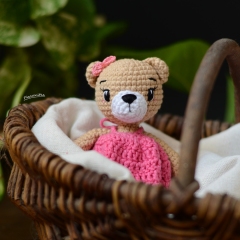 Tola the teddy bear amigurumi by Plączenitka