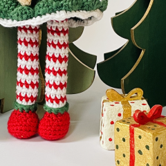 Jolly, the Christmas Elf amigurumi by Amigurumi Boy