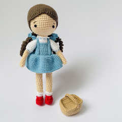 Dorothy (from the Wizard of Oz) amigurumi pattern by Amigurumi Boy