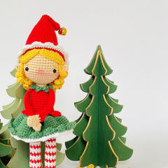 Jolly, the Christmas Elf amigurumi pattern by Amigurumi Boy