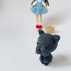 Toto (from the Wizard of Oz) amigurumi pattern by unknown