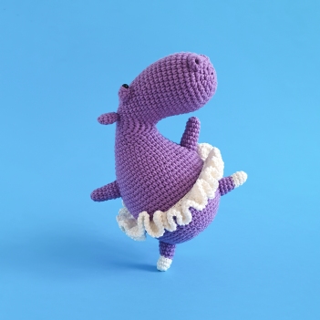 LAURA THE HIPPO amigurumi pattern by Natura Crochet
