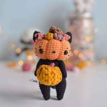 Kin the pimpkin cat amigurumi pattern by O Recuncho de Jei