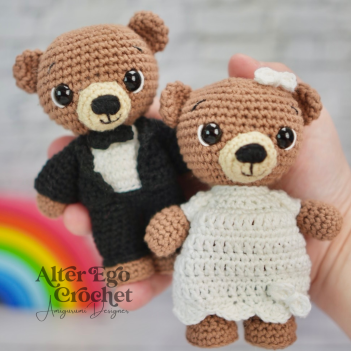 Wedding Bears amigurumi pattern by Alter Ego Crochet