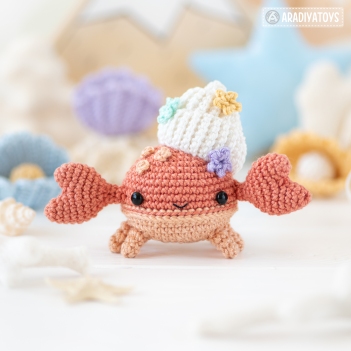 Kawaii Crab ('Mini Kingdom') amigurumi pattern by AradiyaToys