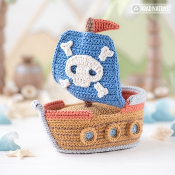 Pirate Ship ('Mini Kingdom') amigurumi pattern by AradiyaToys