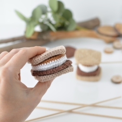 Amigurumi S'Mores amigurumi by Elisas Crochet