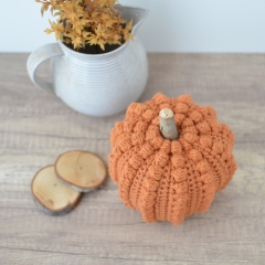 Bobble Stitch Pumpkin amigurumi pattern by Elisas Crochet
