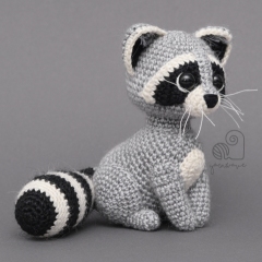 Pedro the Raccoon amigurumi by YarnWave