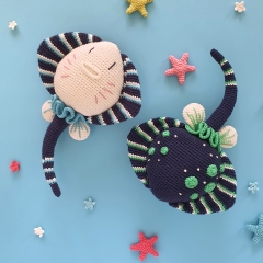 Myles the Ray amigurumi pattern by Natura Crochet