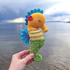 Noah the Sea Horse amigurumi pattern by Natura Crochet