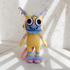 Yatta the Pinata amigurumi pattern by Iryna Zubova