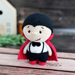 Charlie the Vampire amigurumi by apinchofcotton