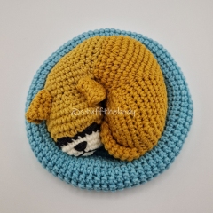 Curled Up Sleeping Boxer Dog amigurumi pattern by StuffTheBody