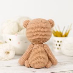 Bernard the Teddy Bear amigurumi by Kristi Tullus