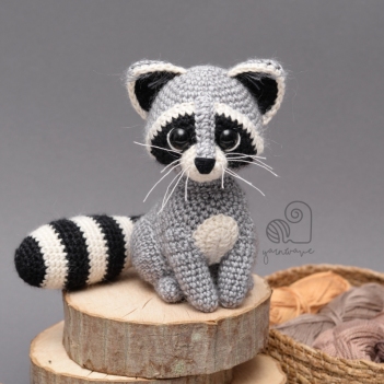 Pedro the Raccoon amigurumi pattern by YarnWave