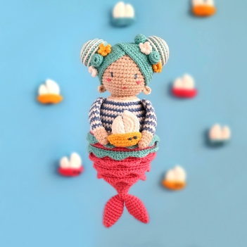 Justyna the Mermaid amigurumi pattern by Natura Crochet