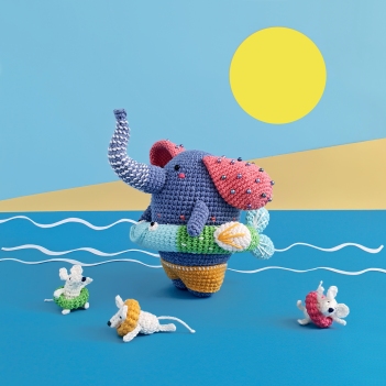 Joy the Elephant amigurumi pattern by Natura Crochet