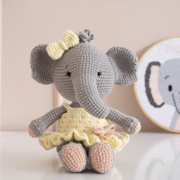 Fantine, the elephant amigurumi pattern by GatoFio