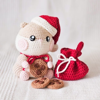 Nibbles the Hamster amigurumi pattern by EMI Creations by Chloe