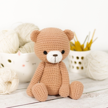 Bernard the Teddy Bear amigurumi pattern by Kristi Tullus