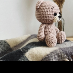 Henry the Bear amigurumi pattern by Nelly Handmade