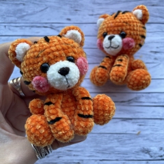 Tiger out of the Box amigurumi pattern by Nelly Handmade