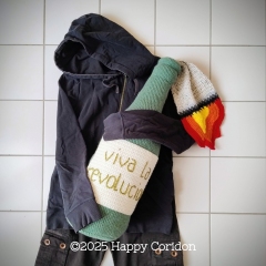 Molotov cushion amigurumi by Happy Coridon