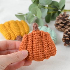 Pumpkin Applique amigurumi pattern by Elisas Crochet