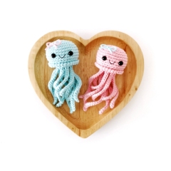 No-Sew Jellyfish amigurumi pattern by Stitch by Fay