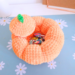 Mystery Pumpkin amigurumi pattern by Hugurumitoys
