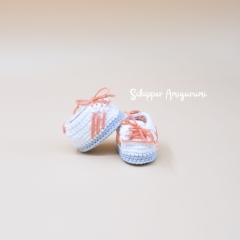 Outfit Lena for doll Robin amigurumi pattern by Schipper Amigurumi