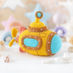 Submarine ('Mini Kingdom') amigurumi by AradiyaToys