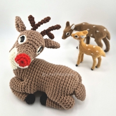 Rudolph The Sitting Reindeer amigurumi pattern by StuffTheBody