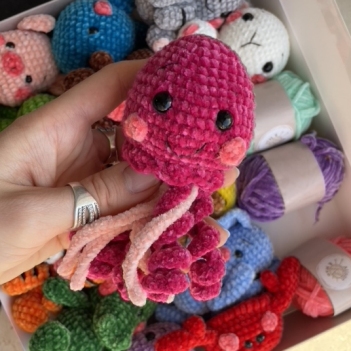 Jellyfish project#1 Out of the box amigurumi pattern by Nelly Handmade