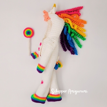 Outfit Unicorn for doll Robin amigurumi pattern by Schipper Amigurumi
