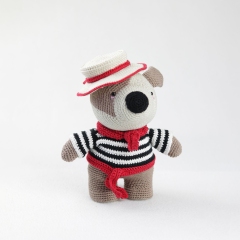 Gondolier outfit amigurumi pattern by Madelenon